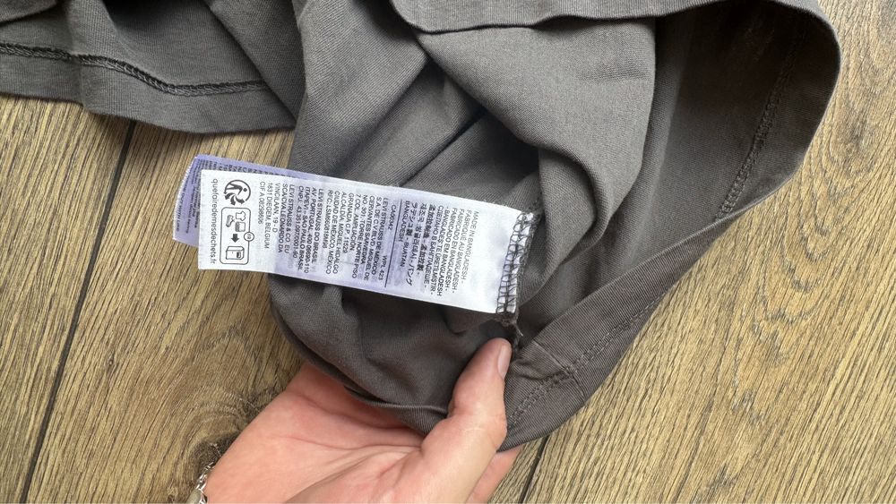 Футболка від Levis