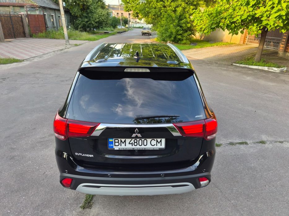 Mitsubishi Outlander  Мітсубісі Аутлендер