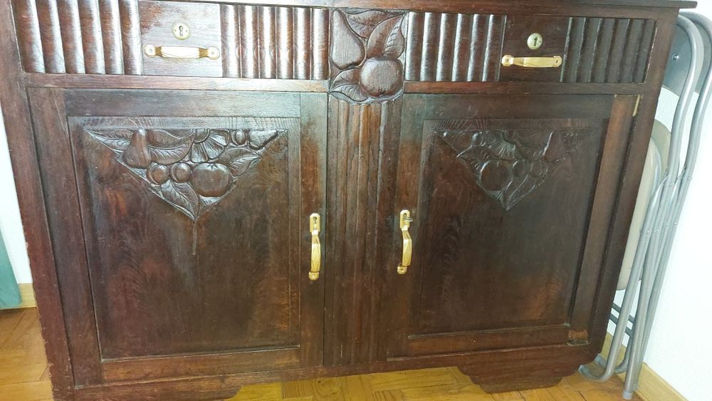 Móvel cristaleira antigo