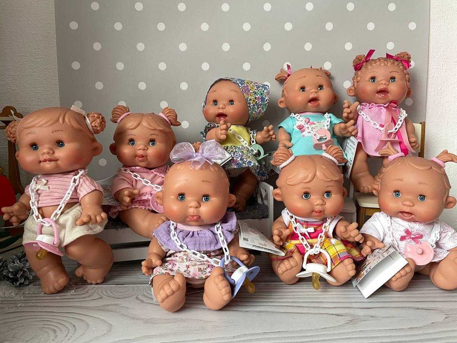 Пупсы ванильные Нинес пупс ванільний закриває очі Nines d'Onil 26 см