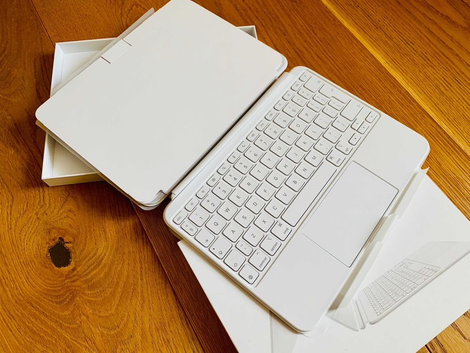 .:: Okazja! Apple Magic Keyboard Folio klawiatura do iPada 10th gen :.