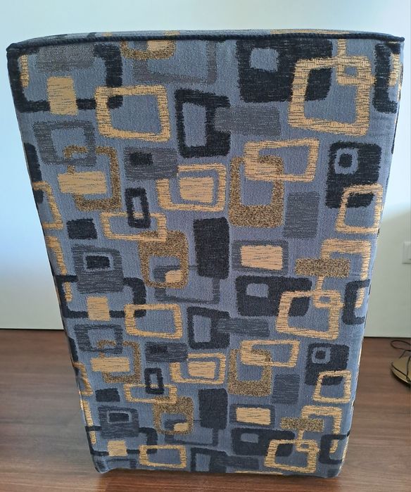 Poltrona estilo moderno - Impecável