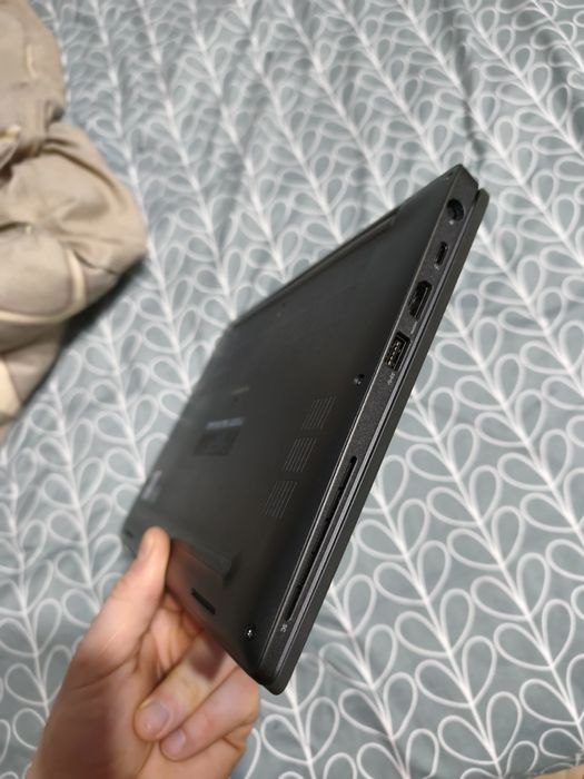 Dell latitude 7300, i5 8365, Samsung 256gb
