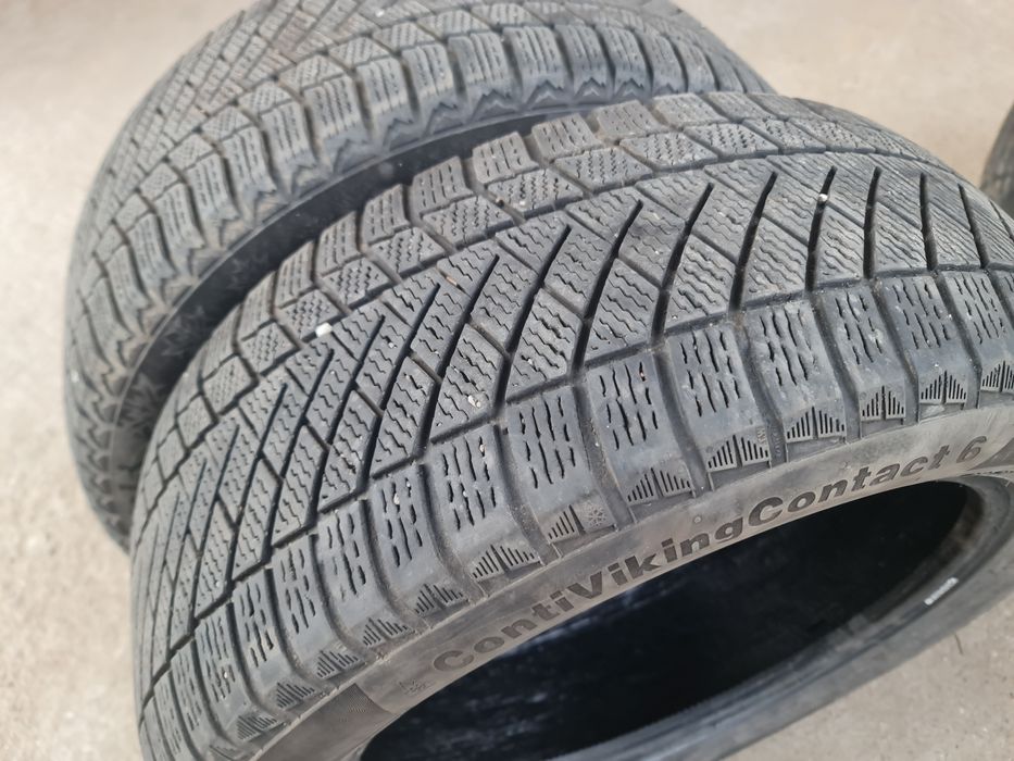 Opony zimowe para 215/55/17 continental .