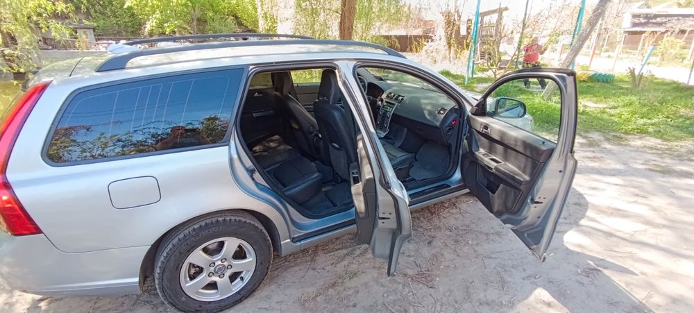 Volvo v50 2009г 1.6 д