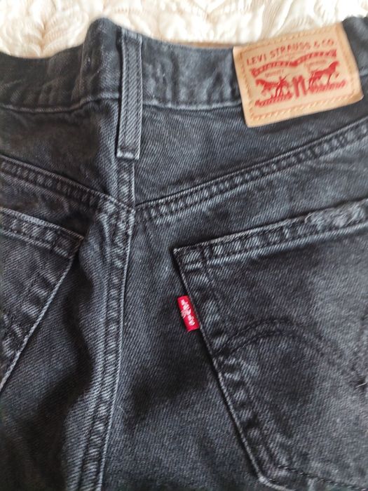 Spodnie jeans Levis.