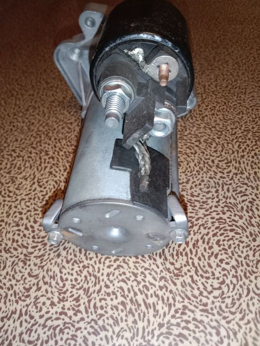 Продам стартер на меган, сценік