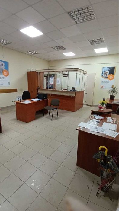 Вбудоване приміщення, площею 72,30 кв.м. м. Радивилів