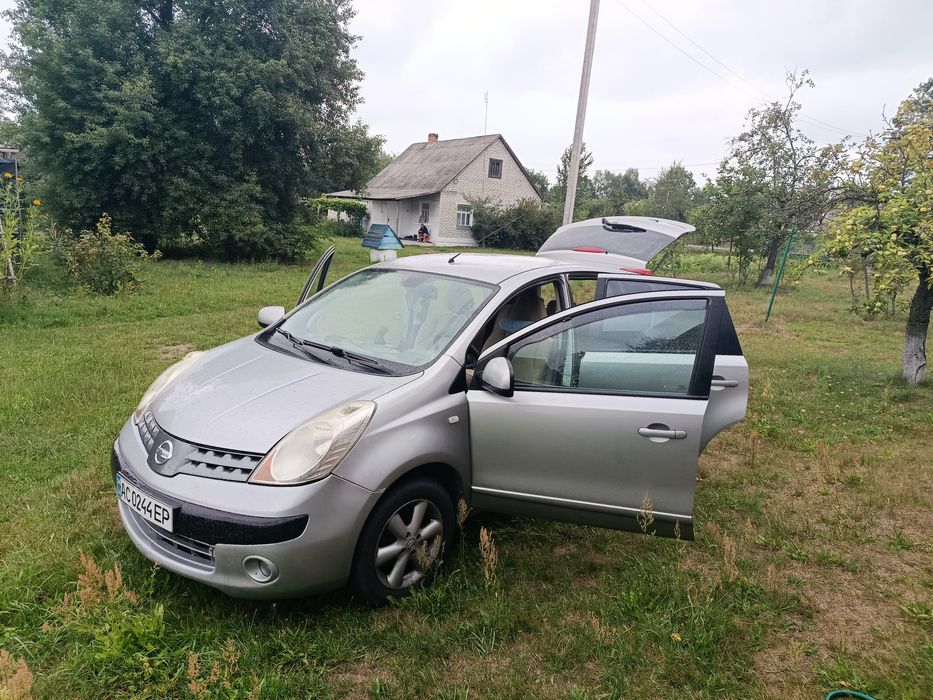 Продам Nissan note 1.6 газ бензин автомат