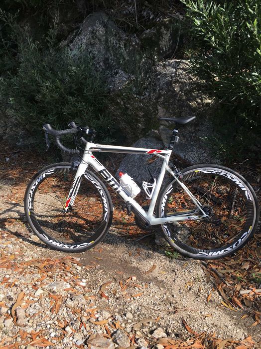 Vendo Bicicleta BMC de estrada em Carbono