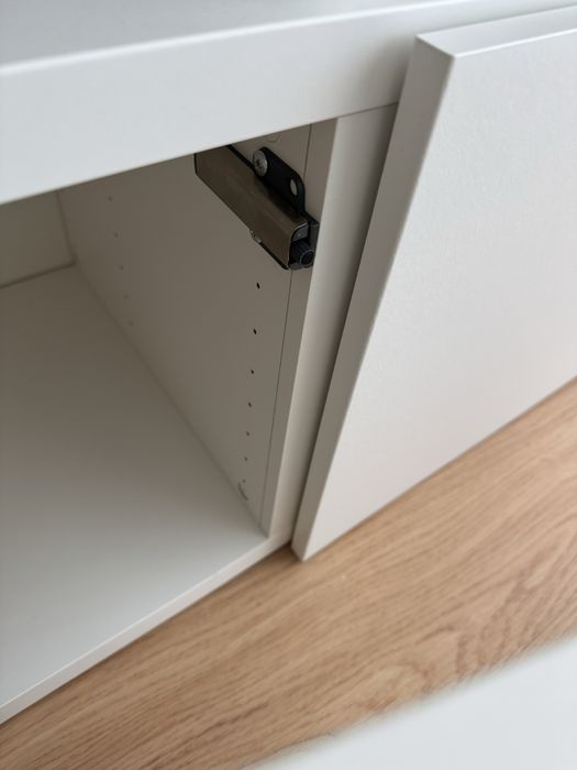 Móveis de TV IKEA Besta 2 portas