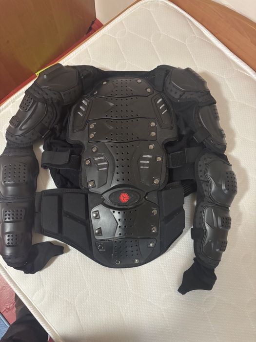 Моточерепаха(захист тіла)Scoyco AMO2-2