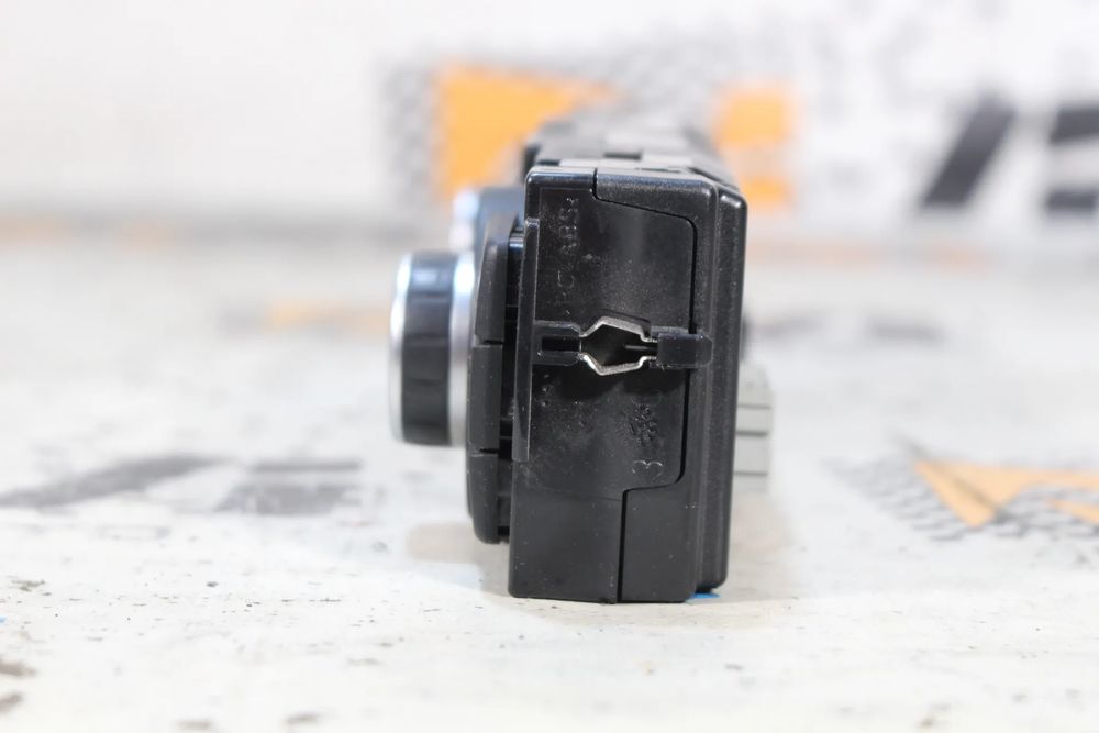 BMW 1 (E87) Heating Control Unit / Blower Motor Control Module433444588880537604