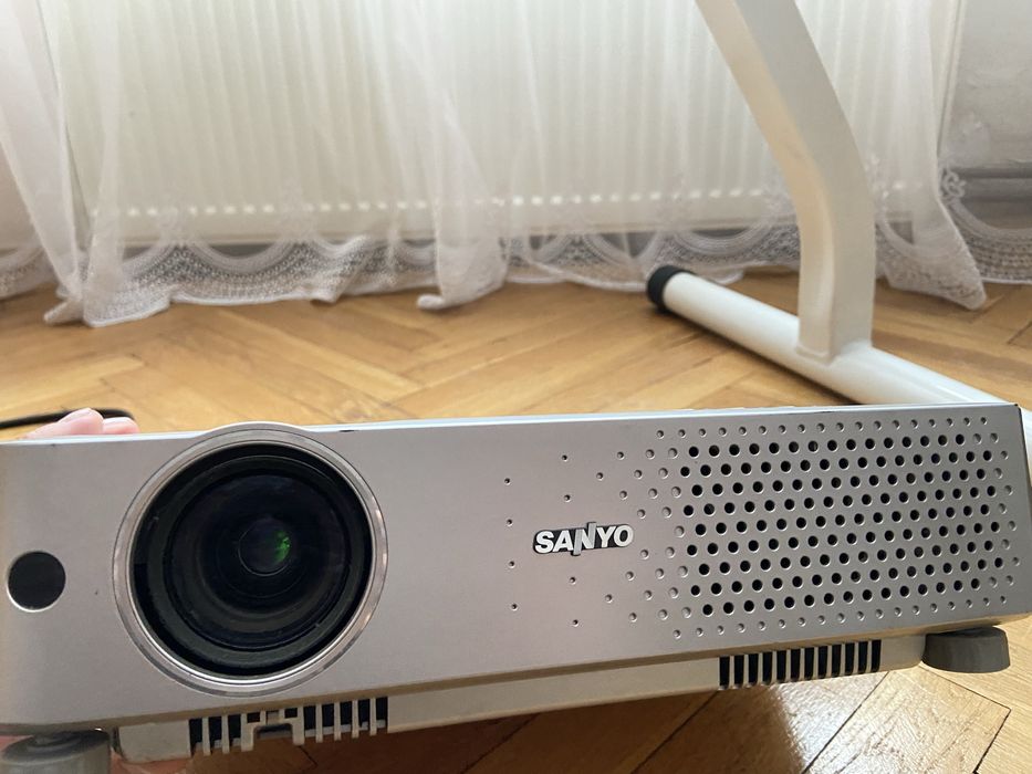 Проектор Sanyo вживаний