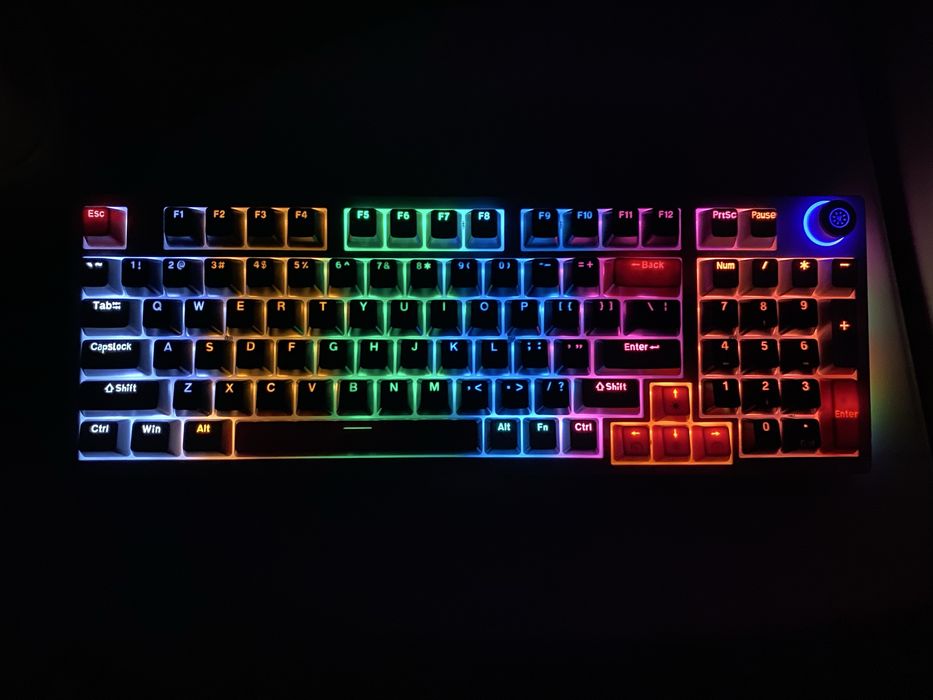 Беспроводная игровая клавиатура с подсветкой