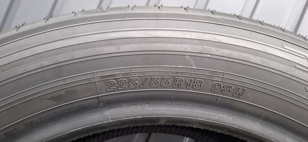 Opony letnie Yokohama advan  225/55R18