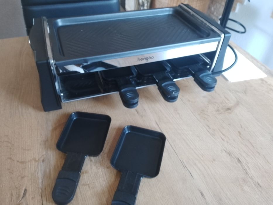 Elektryczny grill raclette +  8 Patelek