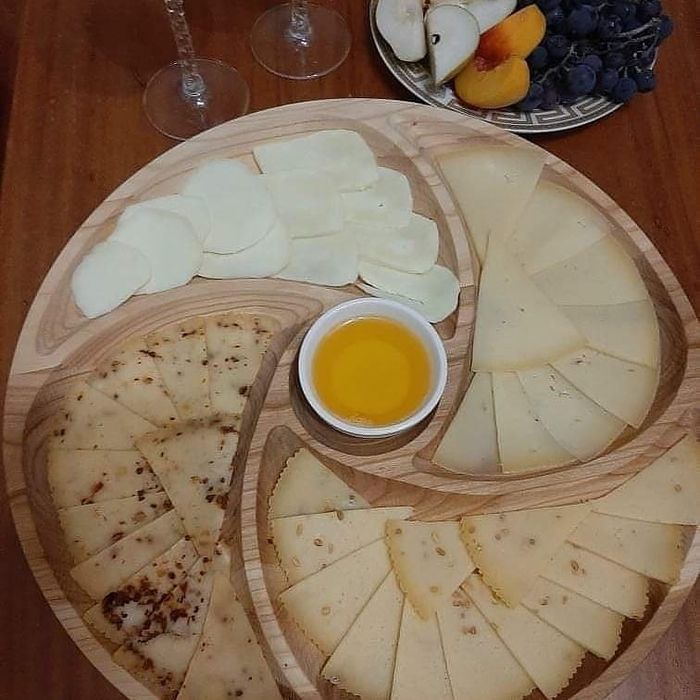 Менажниця з черешні. Тарілка дерев'яна