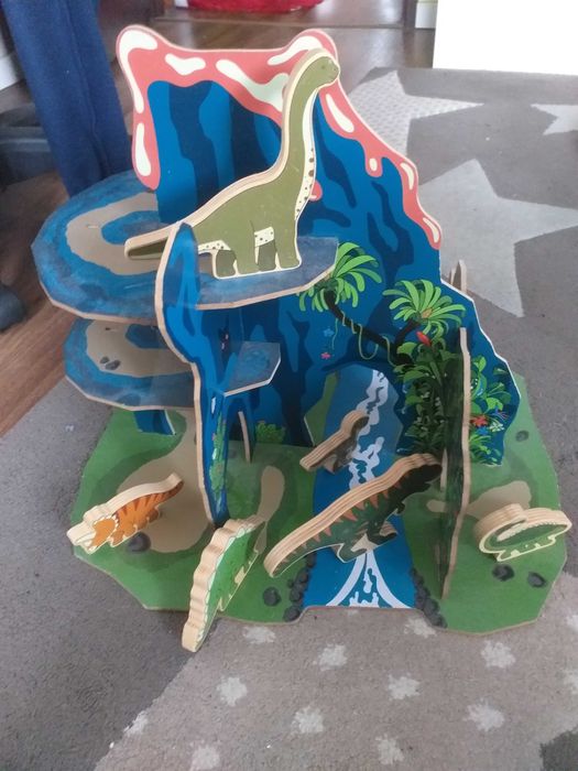 Ikea jattelik dinozury wulkan