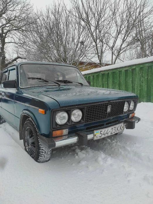 Автомобіль ваз 2106