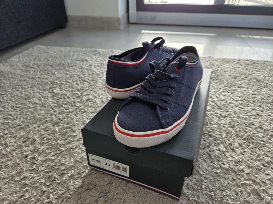 Nowe Buty Tommy Hilfiger  rozmiar 40