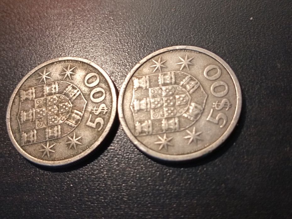 2  moedas de 5 escudos		1964 e 1967