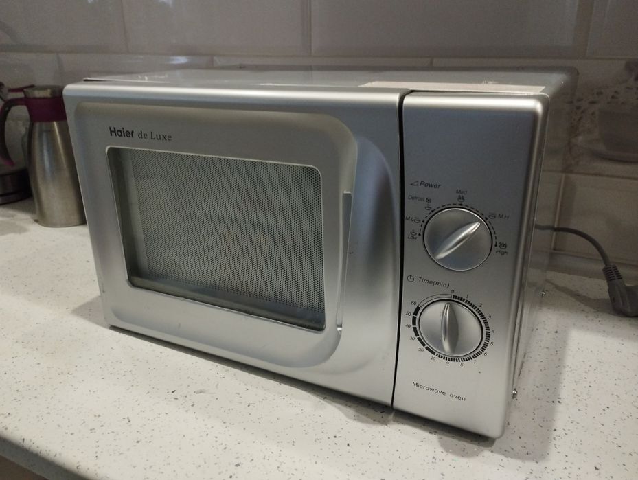 Мікрохвильовка Haier de Lux