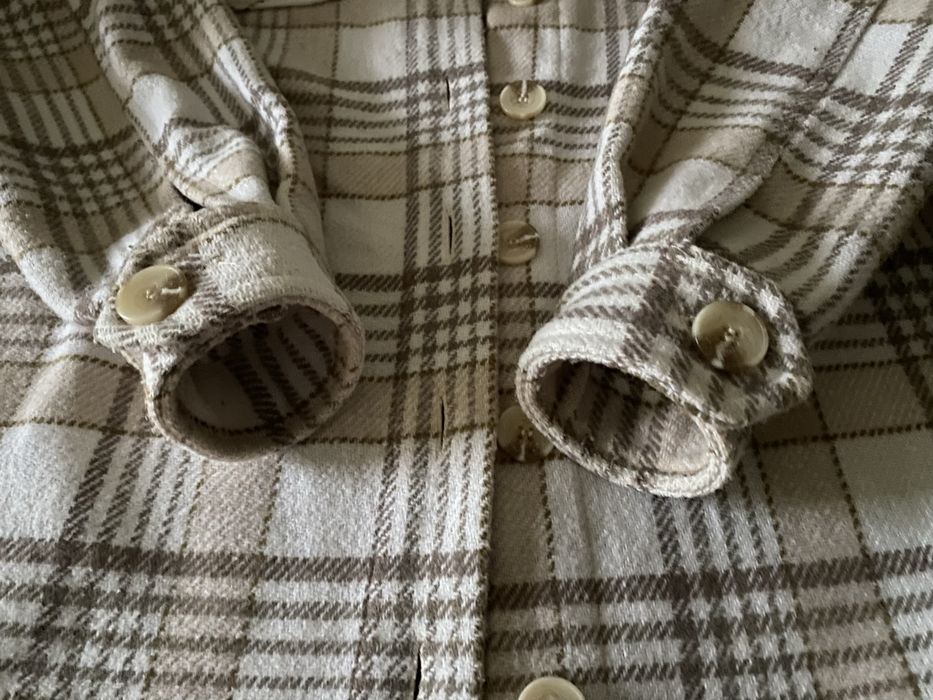 Стильное теплое пальто VOVK. В составе шерсть