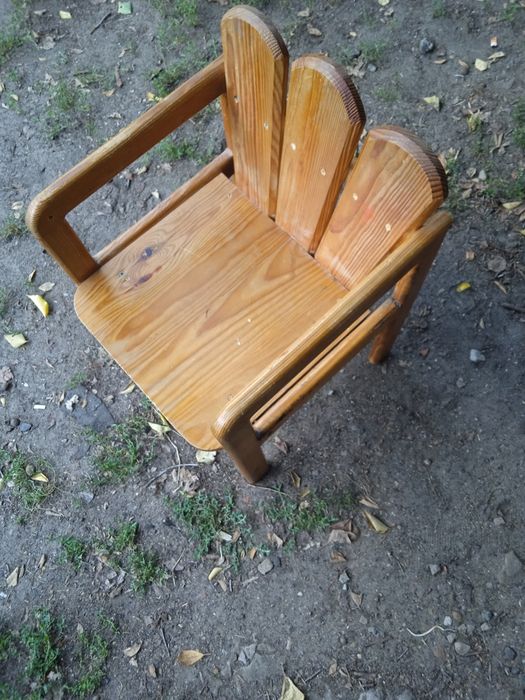 Детский стул деревянный