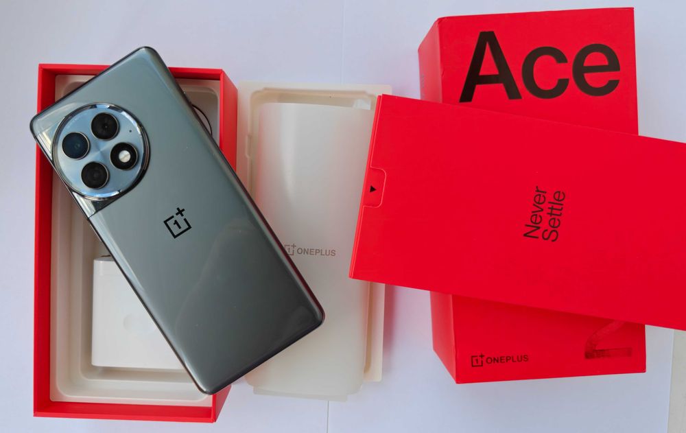 OnePlus Ace 2 Pro, 16/512, PJA110, ідеальний