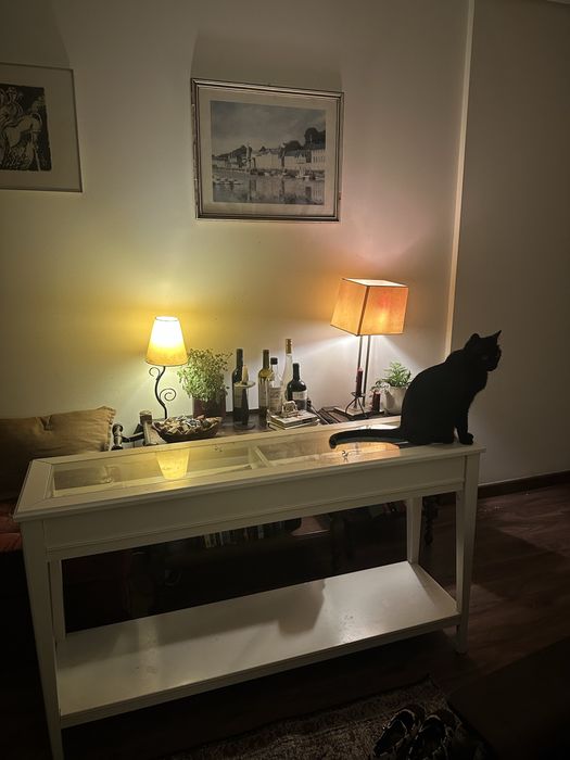 Consola/ Aparador branco vitrine- IKEA