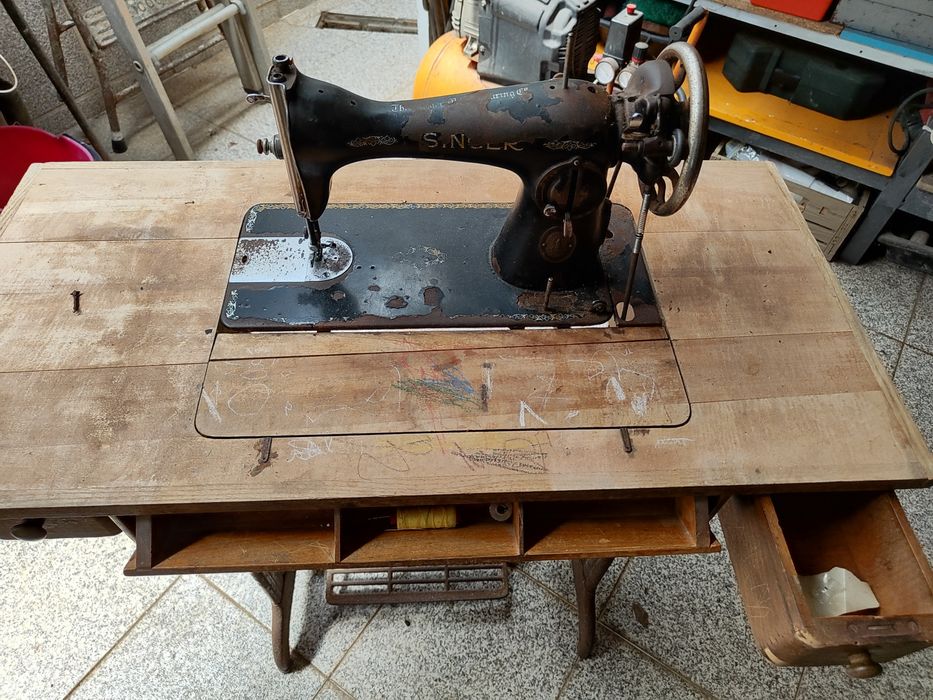 Máquina de costura Singer