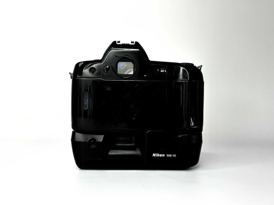 Фотоапарат Nikon F90X