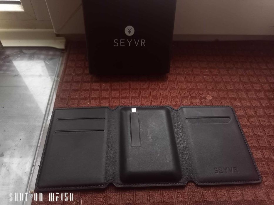 Кошелёк-визитка Повербанк - SEYVR.
