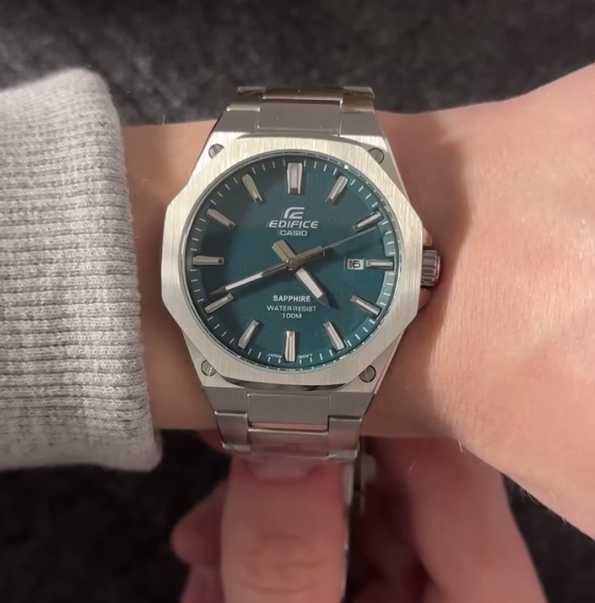 Стильні годинники Casio Edifice
