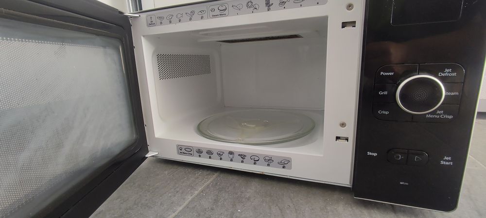 Microondas Whirlpool avariado