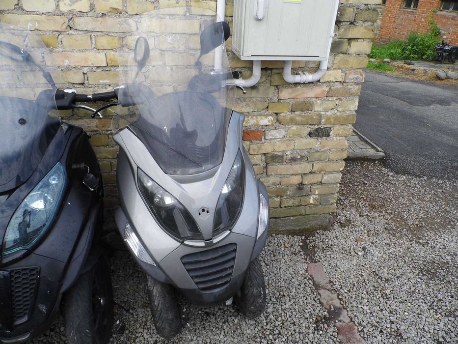 PIAGGIO MP3 125 cały przód lagi czasza lampa stelaż komplet