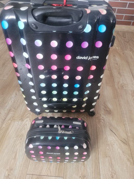 Walizka David Jones +
