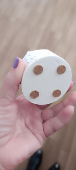 Vela aromática em peça de cerâmica em gesso