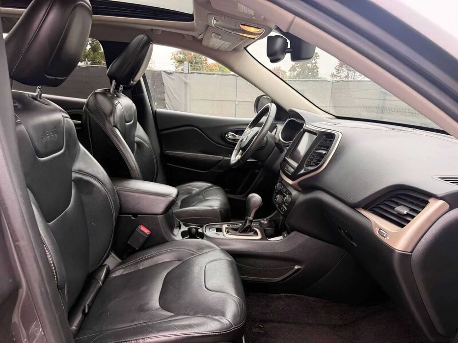 Jeep Cherokee Limited      2016