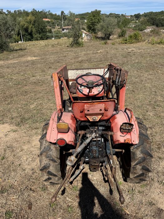 Kubota b7001 4x4 com pa frontal