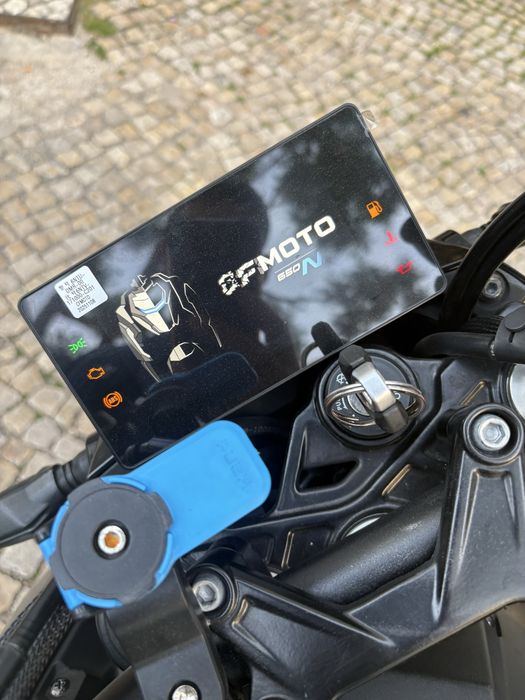CFMOTO 650NK 2023 – estado novo | 996 KM | extra + material orginal