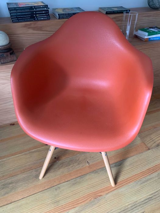 cadeira design cor de laranja