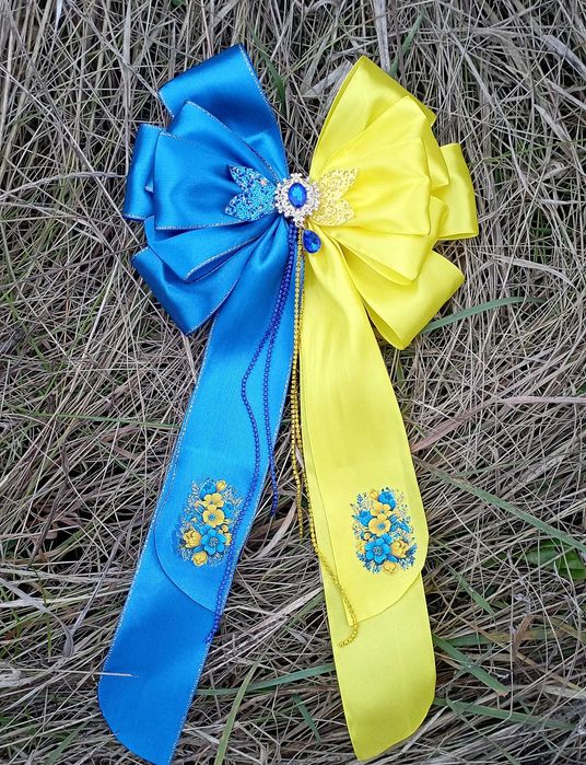 Бантик, великий бант, білий бант