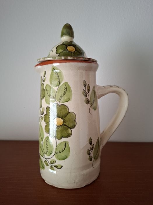 Porcelain pitcher / teapot64585241907331121