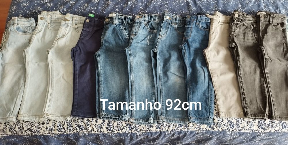 Calças de criança do tamanho 92 a 103 cm