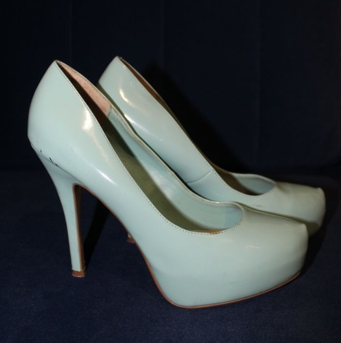 Miętowe szpilki NEW LOOK r.39