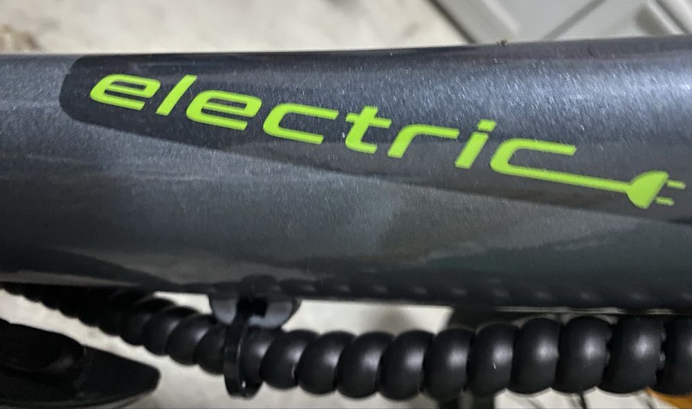 2 bicicletas eletricas dobraveis