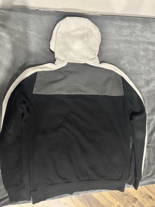 Кофта emporio armani очень красивая оригинал