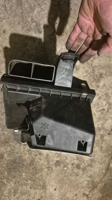 AUDI A4 B5/A6 C5/PASSAT B5 - Caixas de filtro ar originais Impecáveis